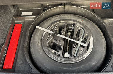 Хетчбек Volkswagen Golf 2012 в 