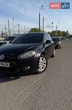 Хетчбек Volkswagen Golf 2010 в 