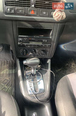 Универсал Volkswagen Golf 2002 в 
