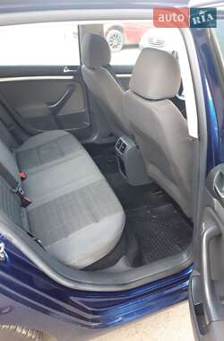 Хэтчбек Volkswagen Golf 2007 в 