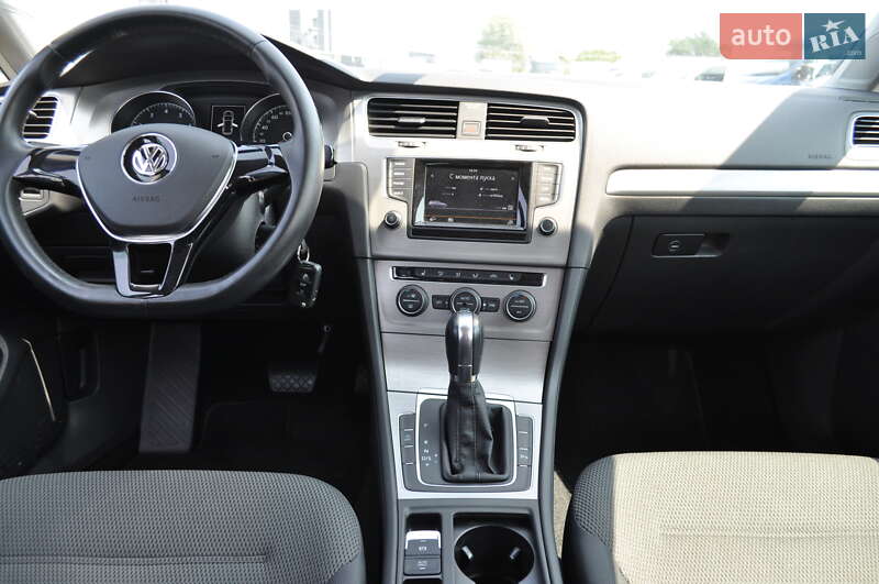 Универсал Volkswagen Golf 2014 в Киеве