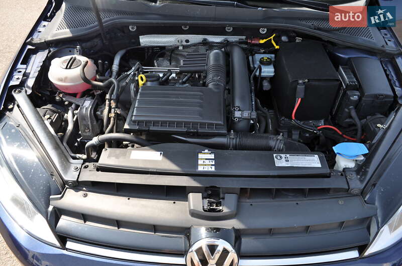 Универсал Volkswagen Golf 2014 в Киеве