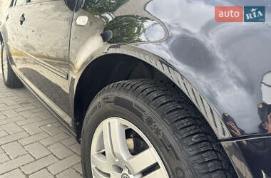 Хэтчбек Volkswagen Golf 2002 в 