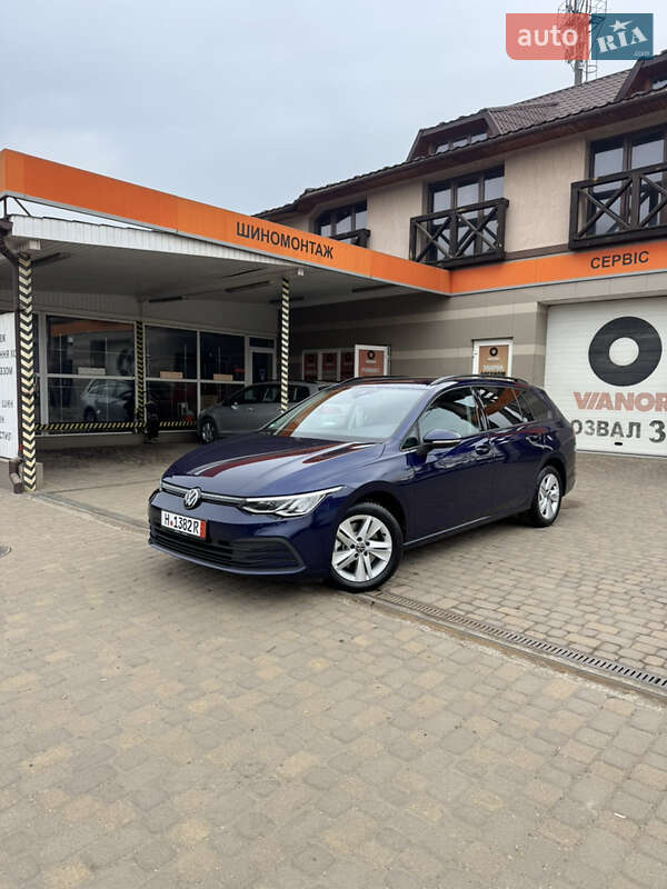 Volkswagen Golf 2021