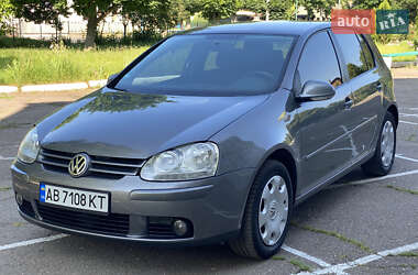 Хэтчбек Volkswagen Golf 2006 в Могилев-Подольске