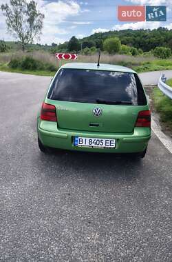 Хэтчбек Volkswagen Golf 1998 в 