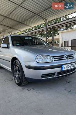 Хэтчбек Volkswagen Golf 2003 в 