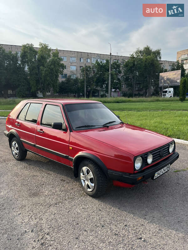 Хэтчбек Volkswagen Golf 1992 в 