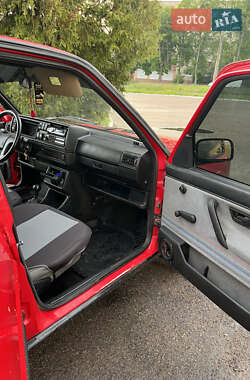 Хэтчбек Volkswagen Golf 1992 в 