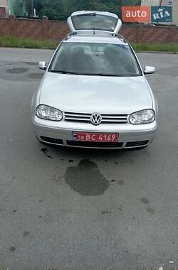 Универсал Volkswagen Golf 2003 в Ровно