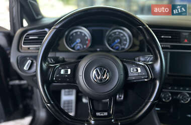 Хэтчбек Volkswagen Golf 2015 в 