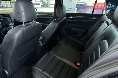 Хэтчбек Volkswagen Golf 2015 в 