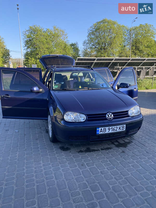 Универсал Volkswagen Golf 2000 в Виннице