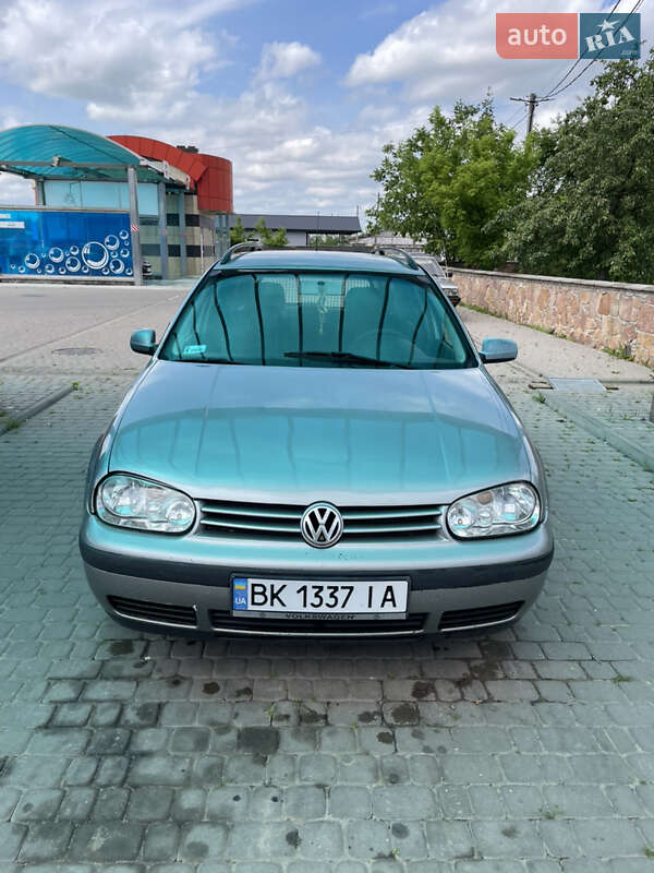 Volkswagen Golf 2002