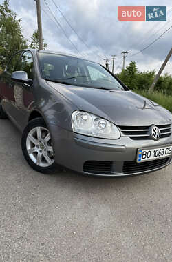 Хэтчбек Volkswagen Golf 2008 в Тернополе