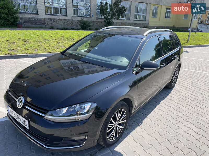 Универсал Volkswagen Golf 2016 в 