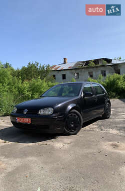 Хетчбек Volkswagen Golf 2003 в Луцьку