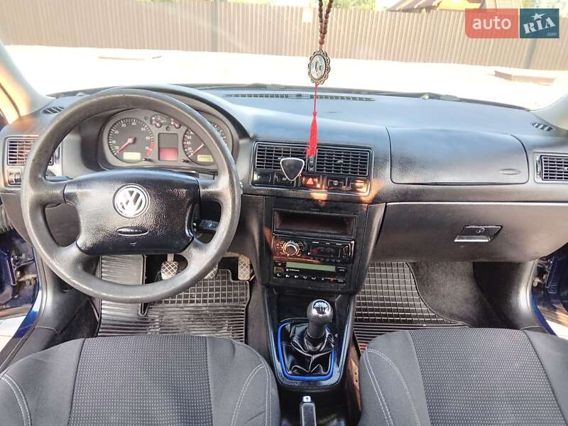 Хэтчбек Volkswagen Golf 2000 в Хмельницком