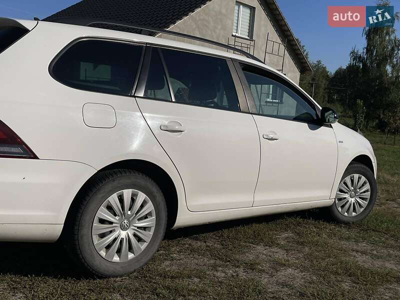 Універсал Volkswagen Golf 2012 в Камені-Каширському