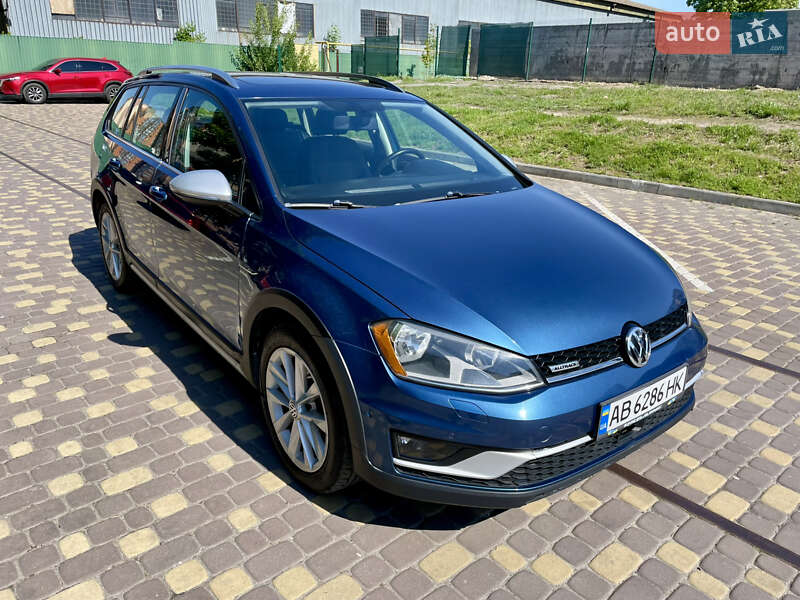 Универсал Volkswagen Golf 2017 в 