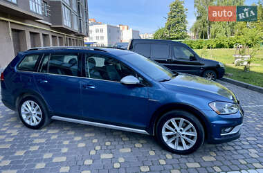 Универсал Volkswagen Golf 2017 в 