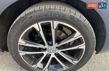 Универсал Volkswagen Golf 2015 в 