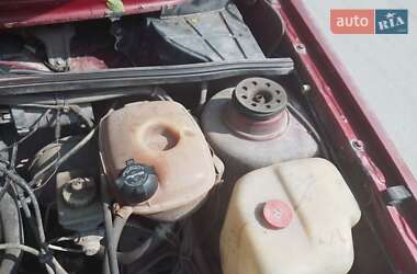 Хэтчбек Volkswagen Golf 1986 в 