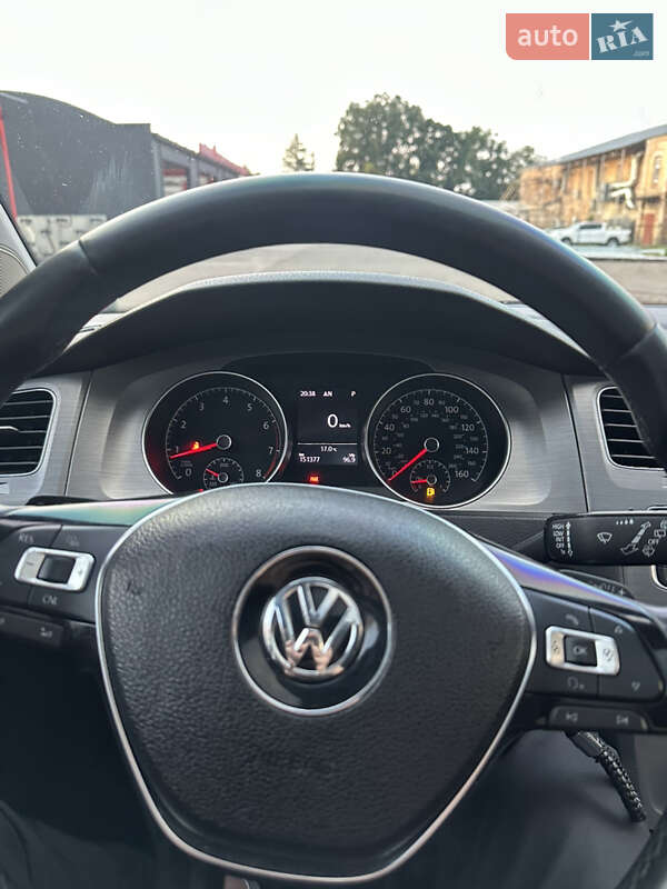 Хэтчбек Volkswagen Golf 2015 в Прилуках фото 10 Хэтчбек Volkswagen Golf 2015 в Прилуках