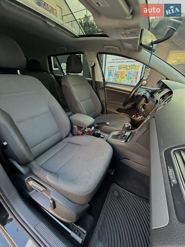 Хэтчбек Volkswagen Golf 2015 в Прилуках фото 13 Хэтчбек Volkswagen Golf 2015 в Прилуках