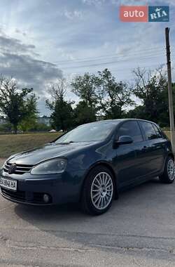 Хэтчбек Volkswagen Golf 2004 в Кропивницком