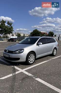 Універсал Volkswagen Golf 2011 в Києві