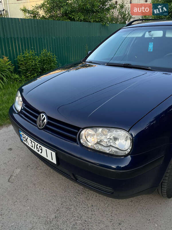 Volkswagen Golf 2002