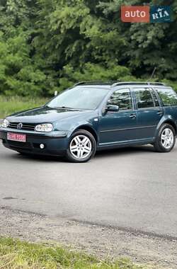 Универсал Volkswagen Golf 2002 в 