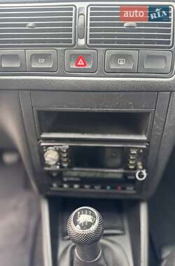 Универсал Volkswagen Golf 2002 в 