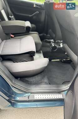 Универсал Volkswagen Golf 2002 в 