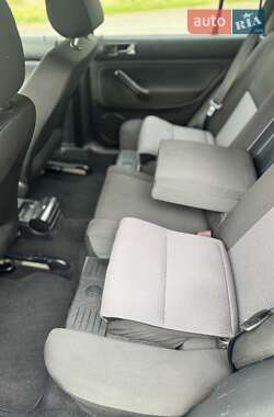 Универсал Volkswagen Golf 2002 в 