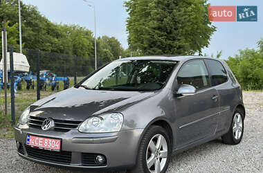 Хэтчбек Volkswagen Golf 2008 в 