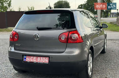 Хэтчбек Volkswagen Golf 2008 в 