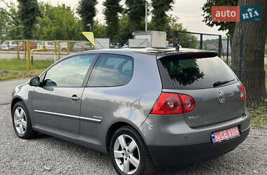 Хэтчбек Volkswagen Golf 2008 в 