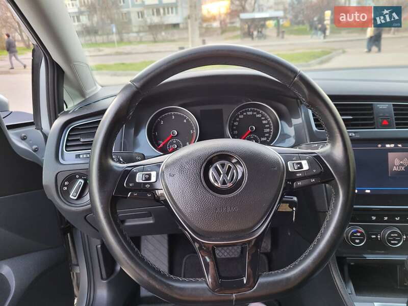 Універсал Volkswagen Golf 2018 в Черкасах
