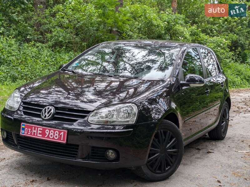 Хетчбек Volkswagen Golf 2006 в 