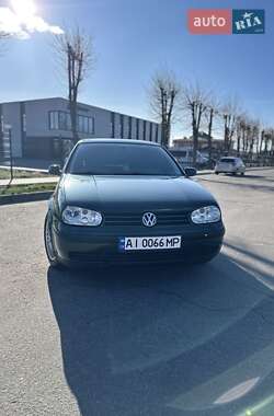 Хетчбек Volkswagen Golf 1999 в 