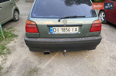 Хэтчбек Volkswagen Golf 1993 в 
