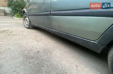 Хэтчбек Volkswagen Golf 1993 в 