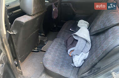 Хэтчбек Volkswagen Golf 1993 в 