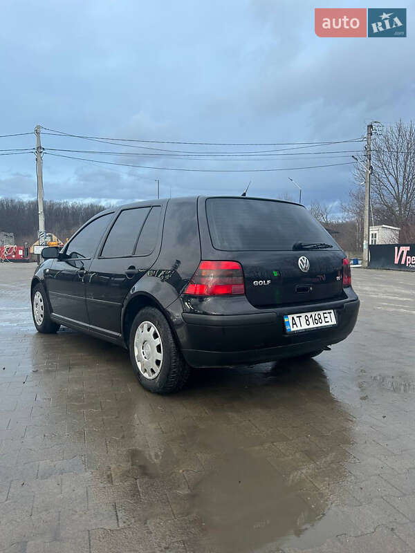 Хетчбек Volkswagen Golf 2000 в Івано-Франківську