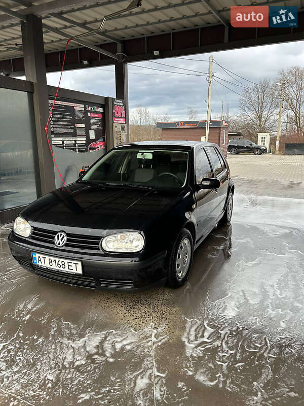 Хетчбек Volkswagen Golf 2000 в Івано-Франківську