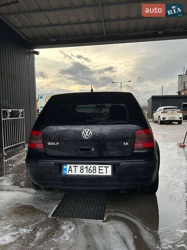 Хетчбек Volkswagen Golf 2000 в Івано-Франківську