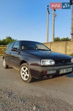 Хэтчбек Volkswagen Golf 1995 в 