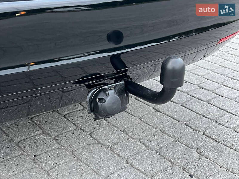 Універсал Volkswagen Golf 2011 в Радивиліві